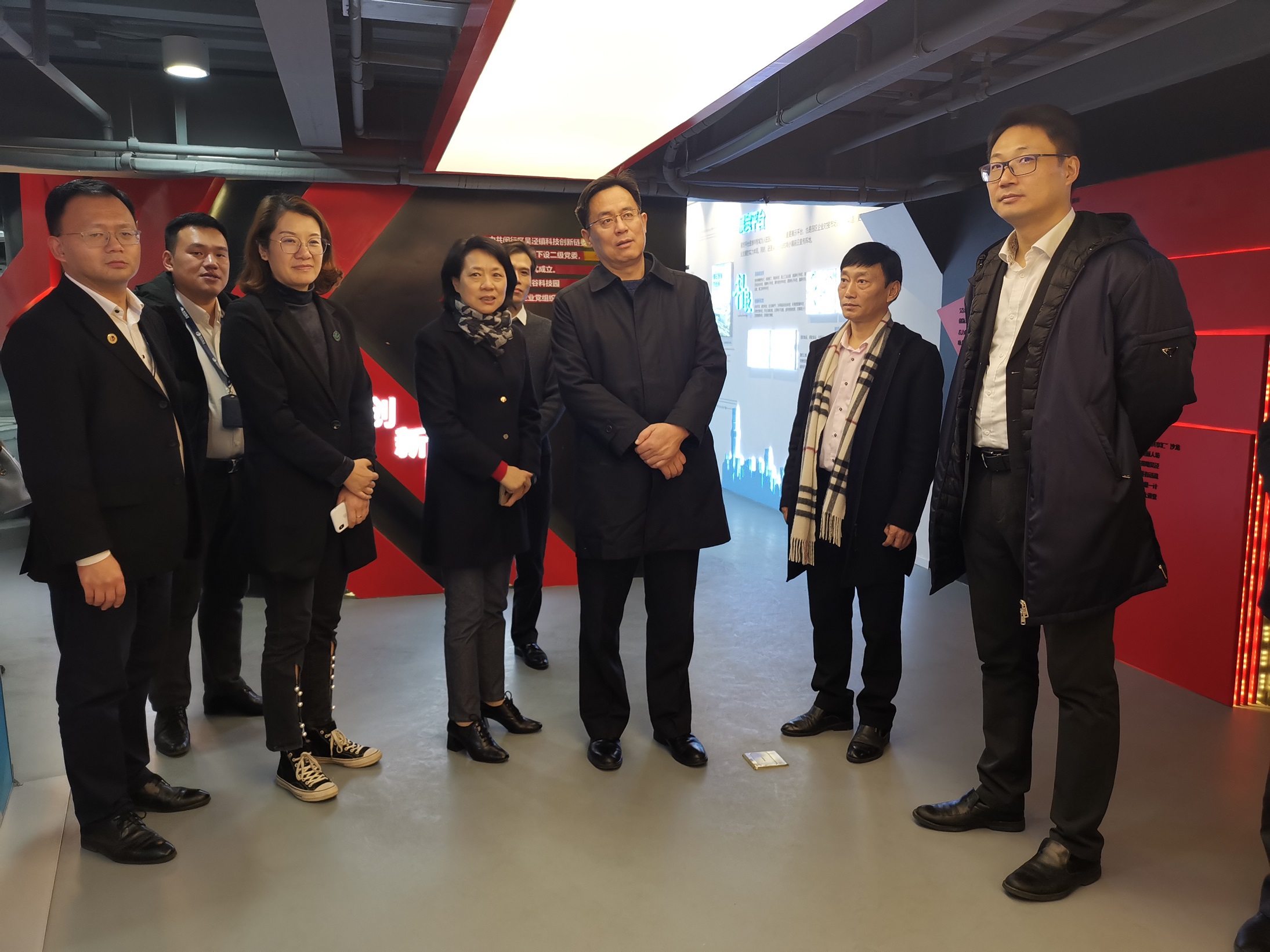 区人大常委会副主任,总工会主席倪学斌一行